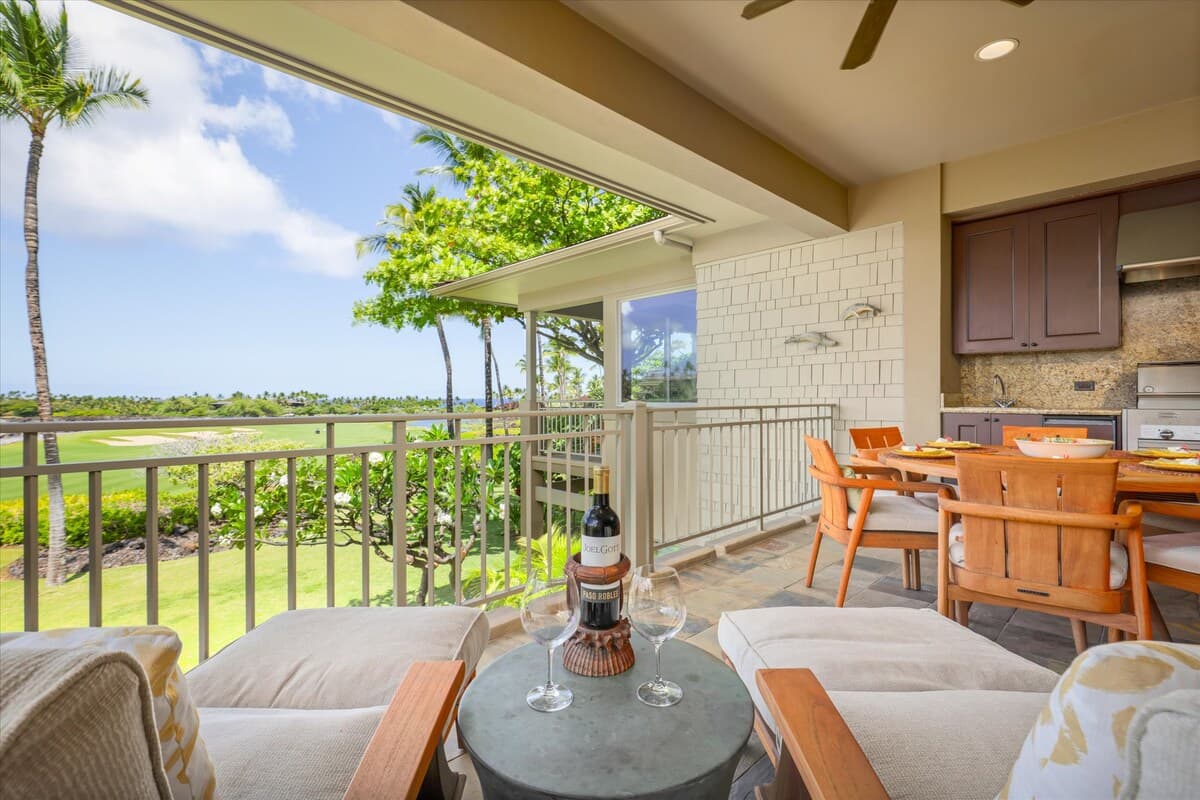Condo in Kailua-Kona · ★5.0 · 3 bedrooms · 4 beds · 3.5 baths - Photo 1