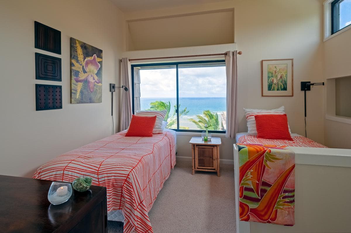 Condo in Princeville · ★4.67 · 2 bedrooms · 3 beds · 2 private baths - Photo 5