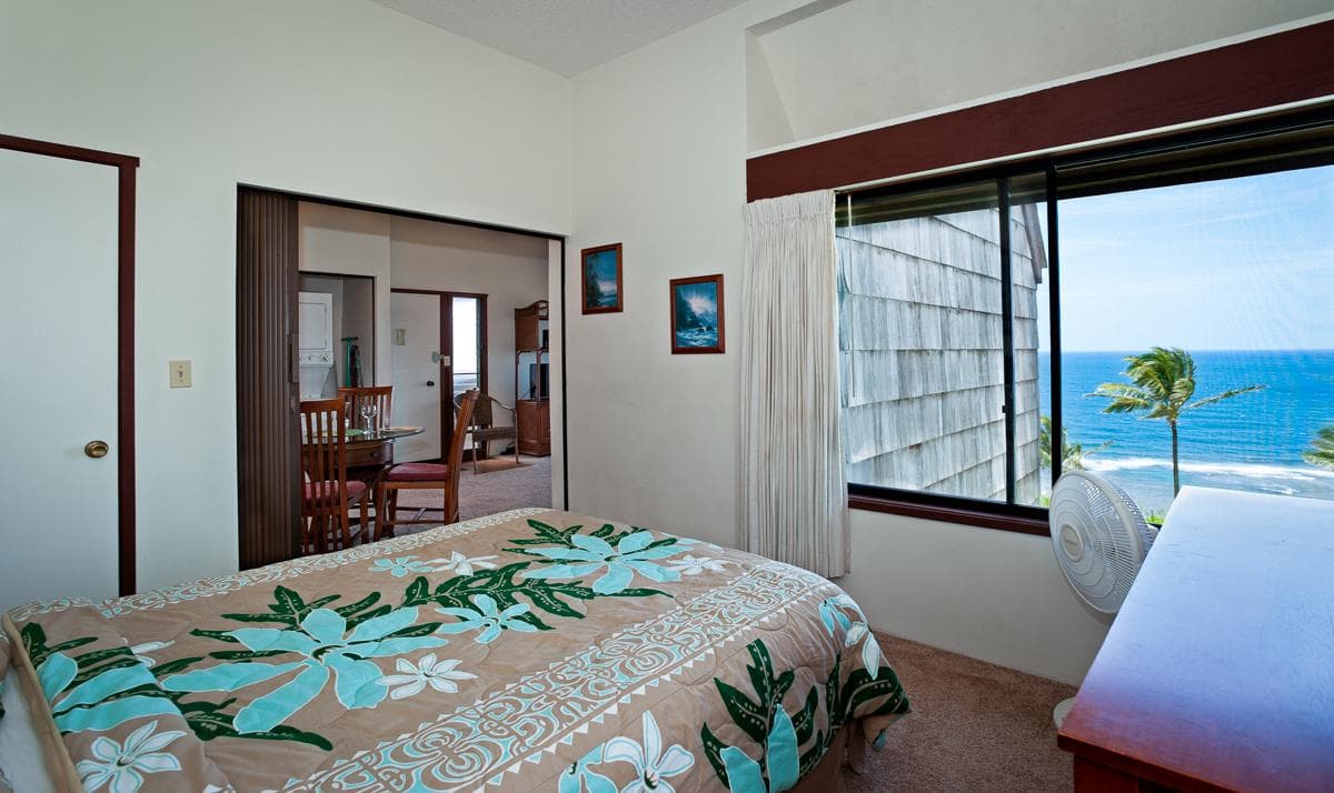 Condo in Princeville · ★4.58 · 1 bedroom · 2 beds · 1 bath - Photo 4