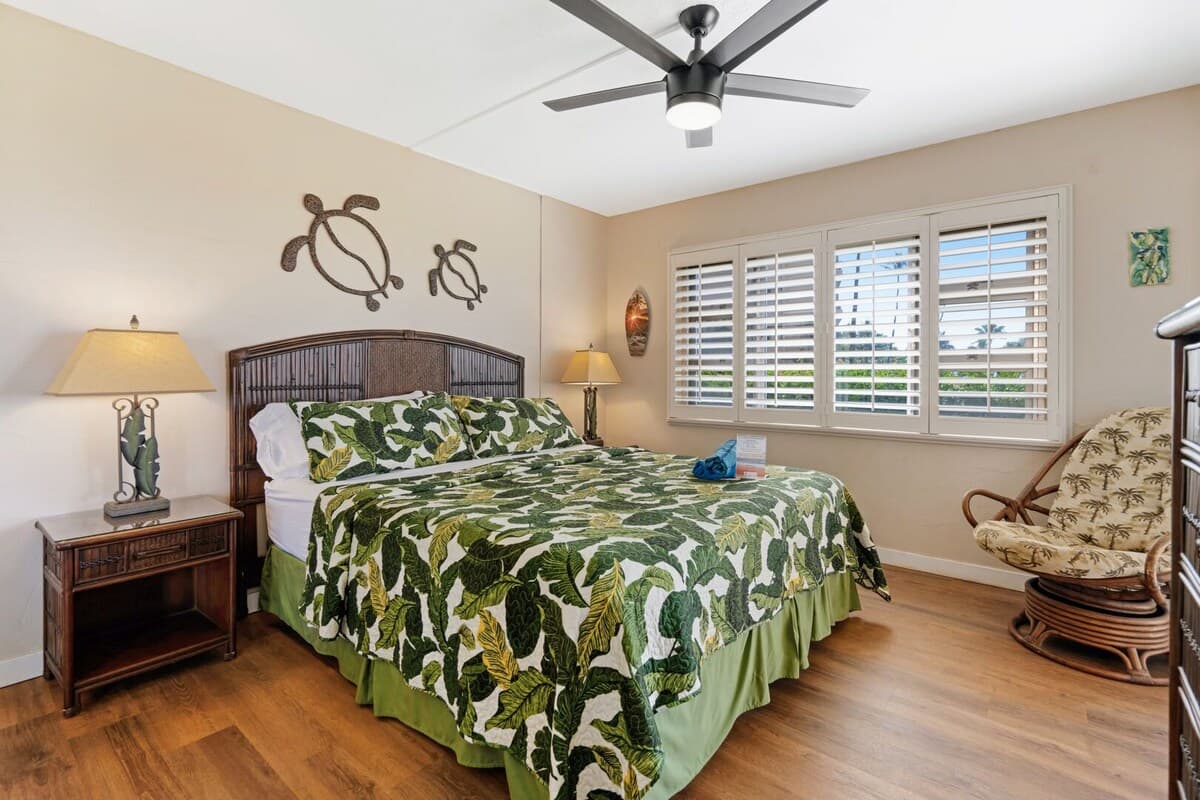 Condo in Kihei · ★4.77 · 2 bedrooms · 2 beds · 2 baths - Photo 4