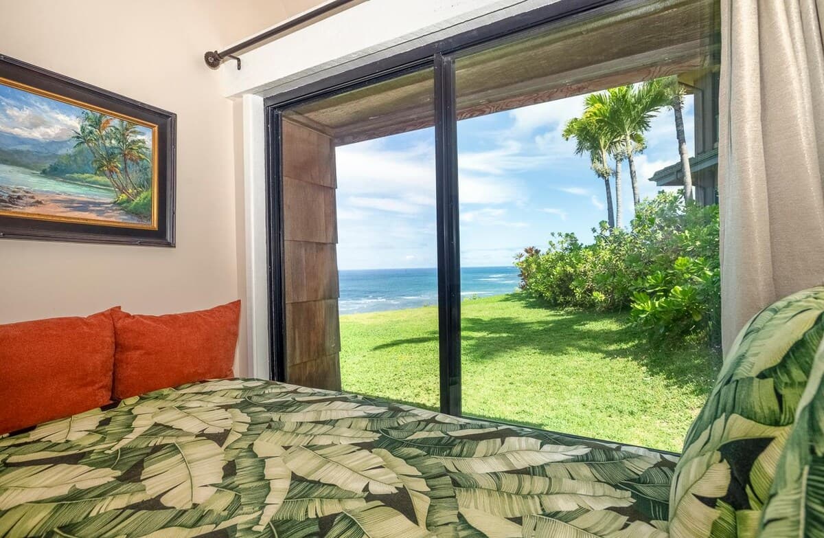 Condo in Princeville · ★4.81 · 2 bedrooms · 3 beds · 2 private baths - Photo 2