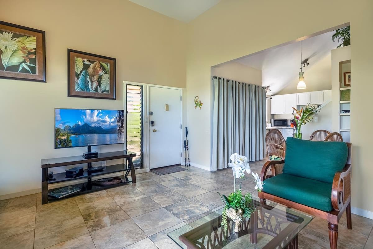 Condo in Princeville · ★4.81 · 2 bedrooms · 3 beds · 2 private baths - Photo 5