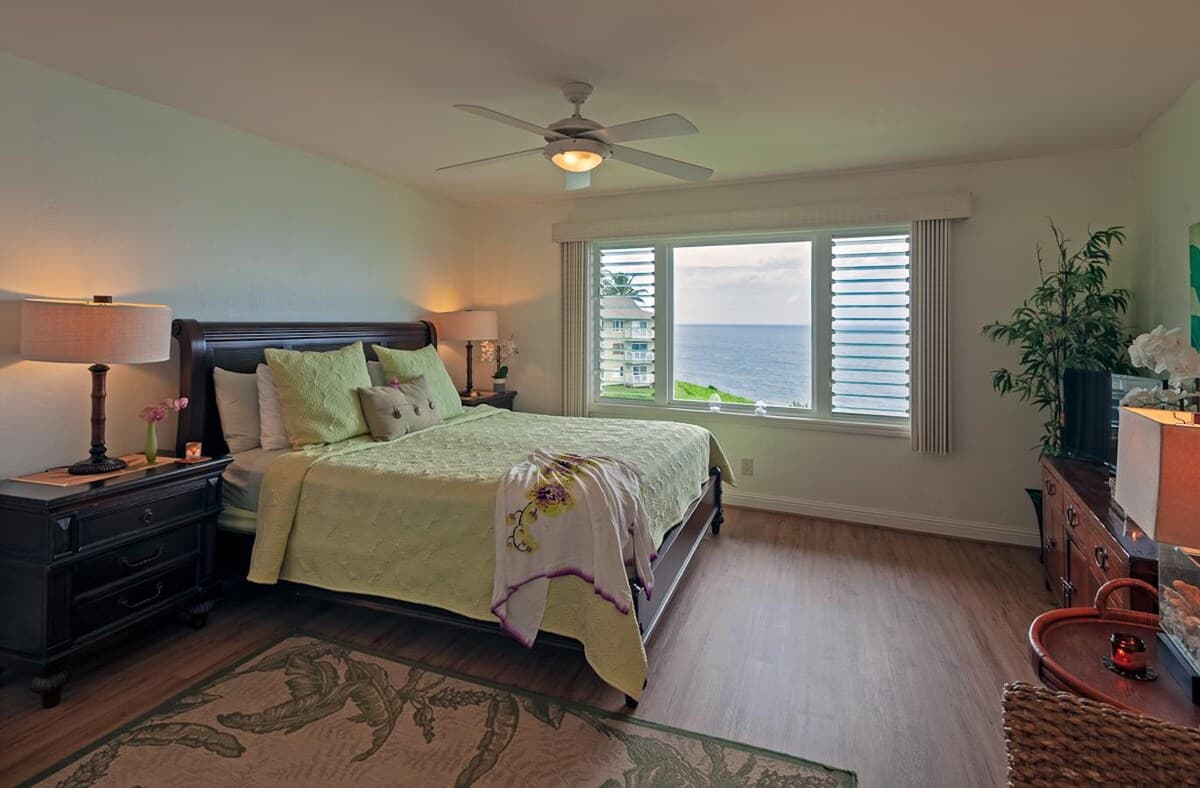 Condo in Princeville · ★4.84 · 2 bedrooms · 2 beds · 2 private baths - Photo 4