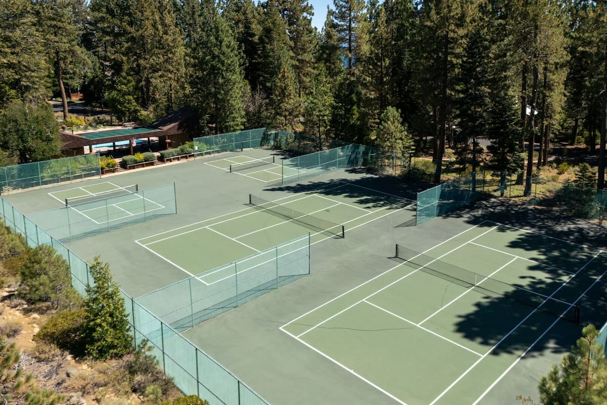 Tahoe Lakeside Townhome with Beach & Pool Access - Photo 5