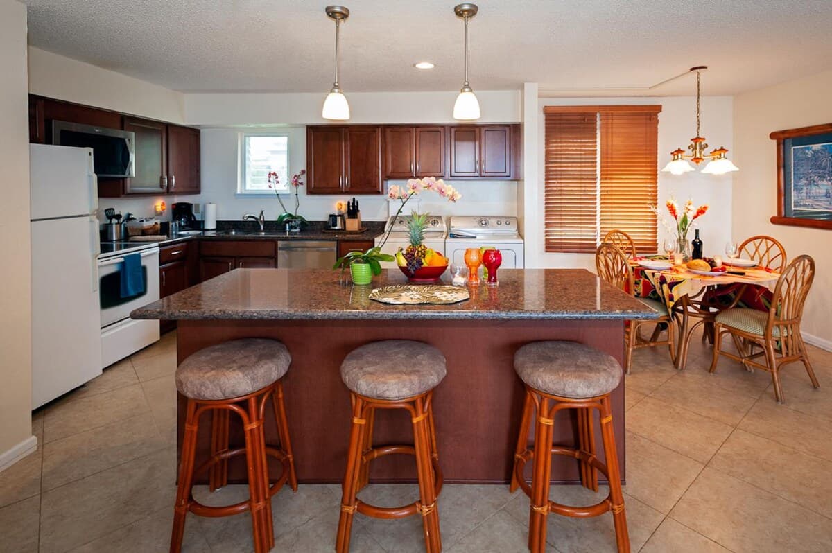 Condo in Princeville · ★4.65 · 2 bedrooms · 3 beds · 2 private baths - Photo 3