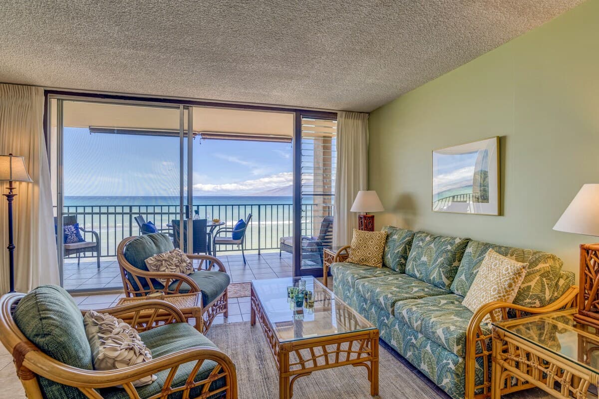 Condo in Lahaina · ★4.76 · 1 bedroom · 2 beds · 1 private bath - Photo 4