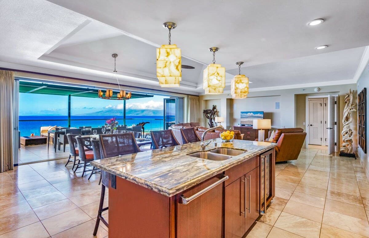 Condo in Lahaina · ★4.67 · 3 bedrooms · 4 beds · 3.5 baths - Photo 5