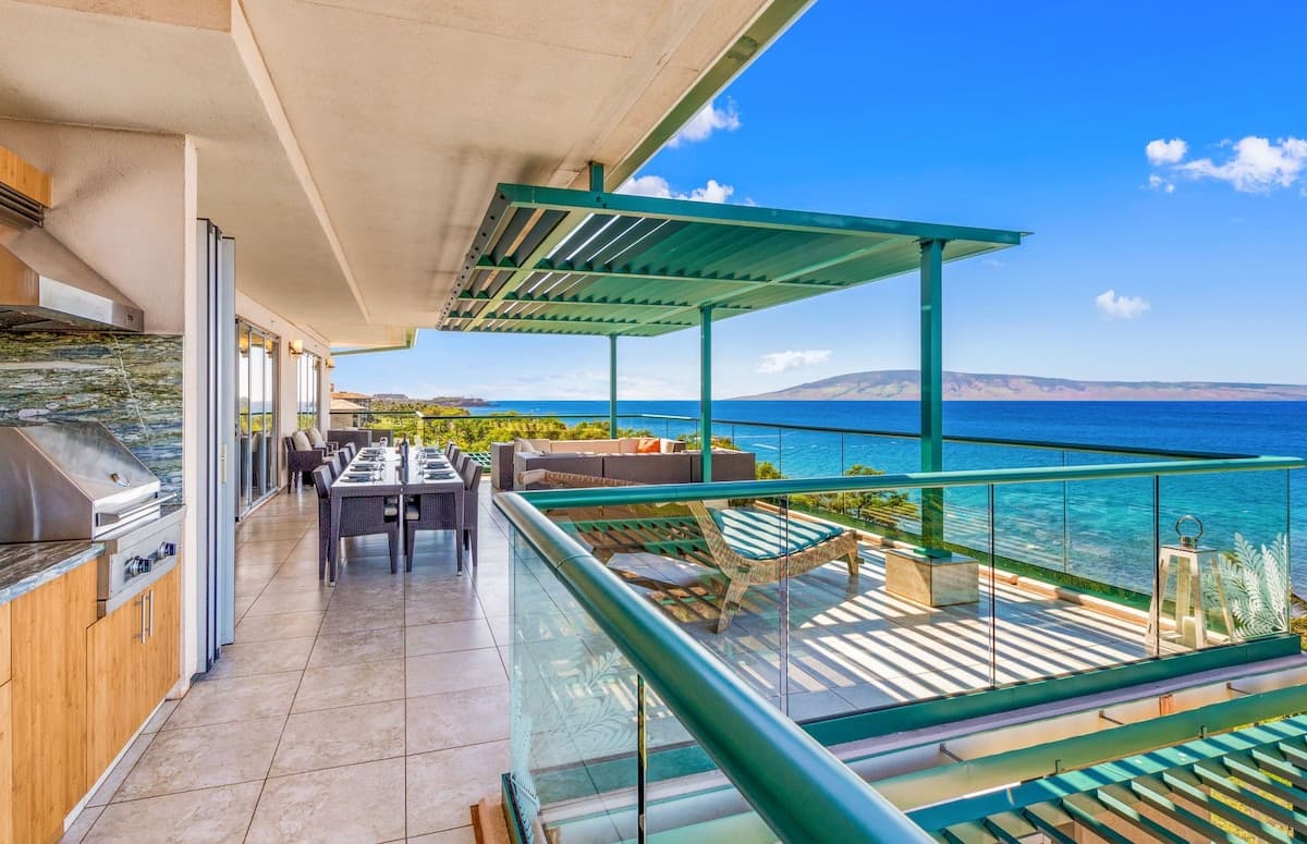 Condo in Lahaina · ★4.67 · 3 bedrooms · 4 beds · 3.5 baths - Photo 4