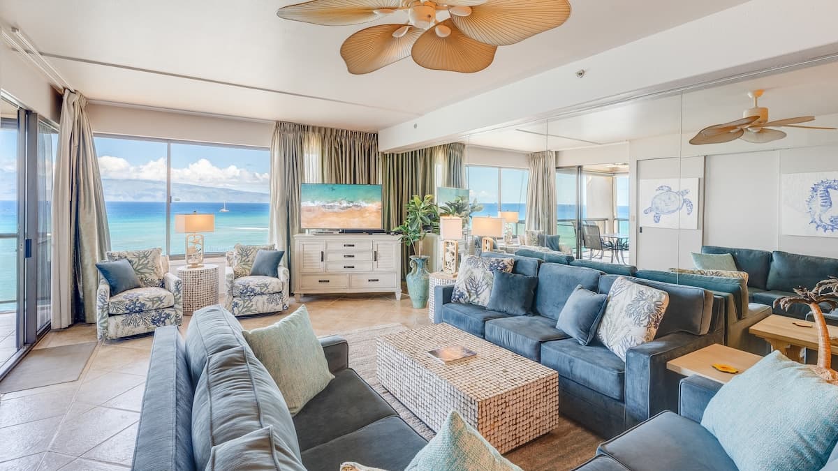 Condo in Lahaina · ★4.9 · 2 bedrooms · 4 beds · 2 baths - Photo 2