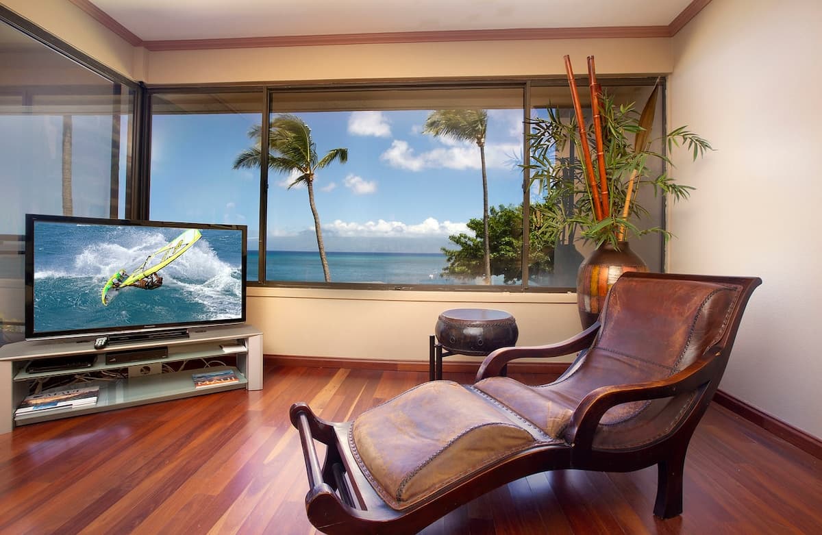 Condo in Lahaina · ★5.0 · 2 bedrooms · 3 beds · 2 baths - Photo 5