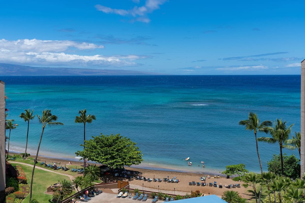 Condo in Lahaina · ★4.89 · 3 bedrooms · 5 beds · 3 private baths - Photo 1