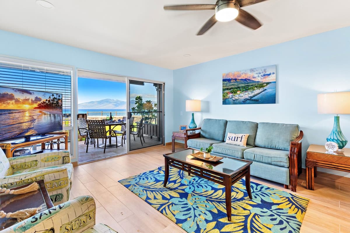 Condo in Lahaina · ★4.43 · 2 bedrooms · 4 beds · 2.5 baths - Photo 5