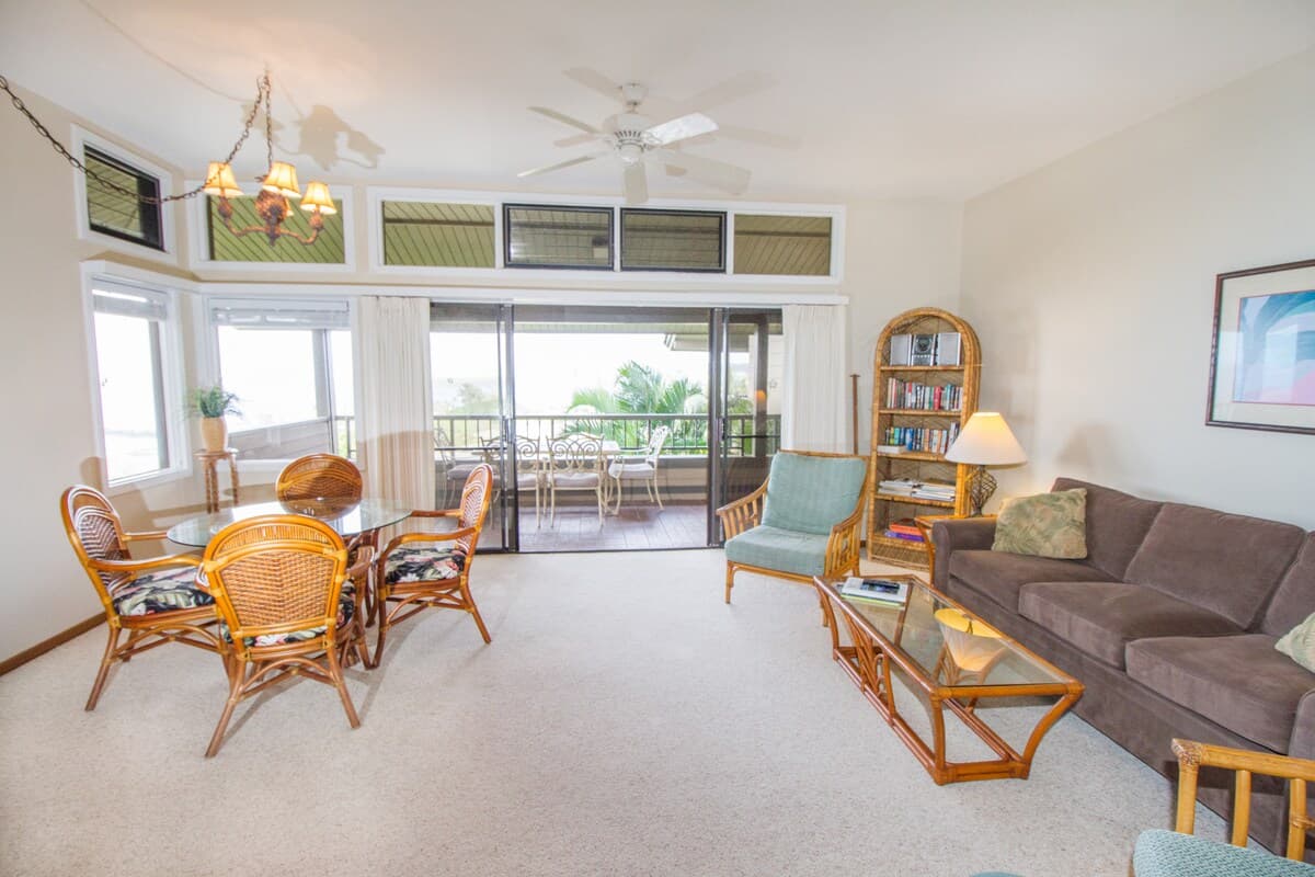 Condo in Lahaina · ★4.59 · 1 bedroom · 2 beds · 2 private baths - Photo 3