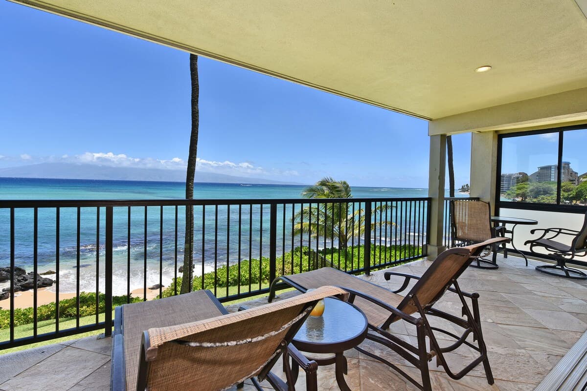 Condo in Lahaina · ★4.33 · 1 bedroom · 1 bed · 2 private baths - Photo 1