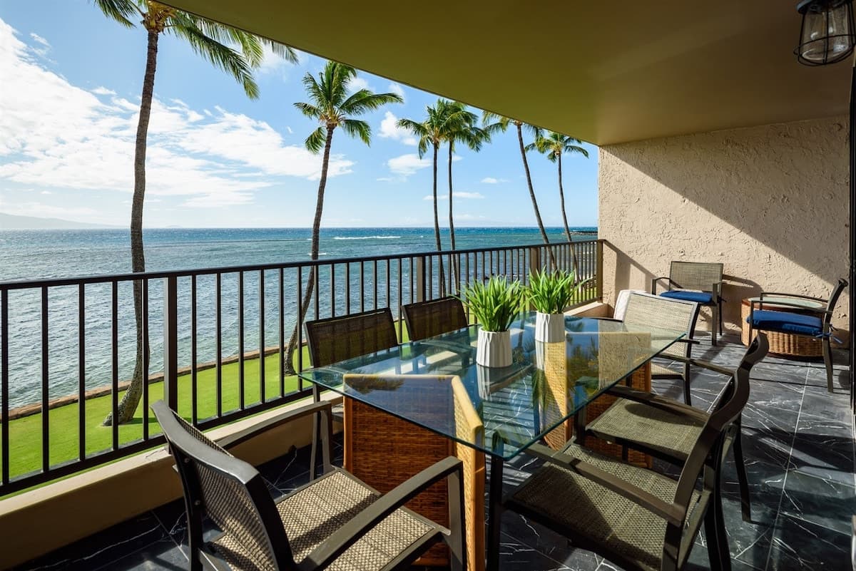 Condo in Wailuku · ★4.93 · 3 bedrooms · 4 beds · 2 private baths - Photo 1