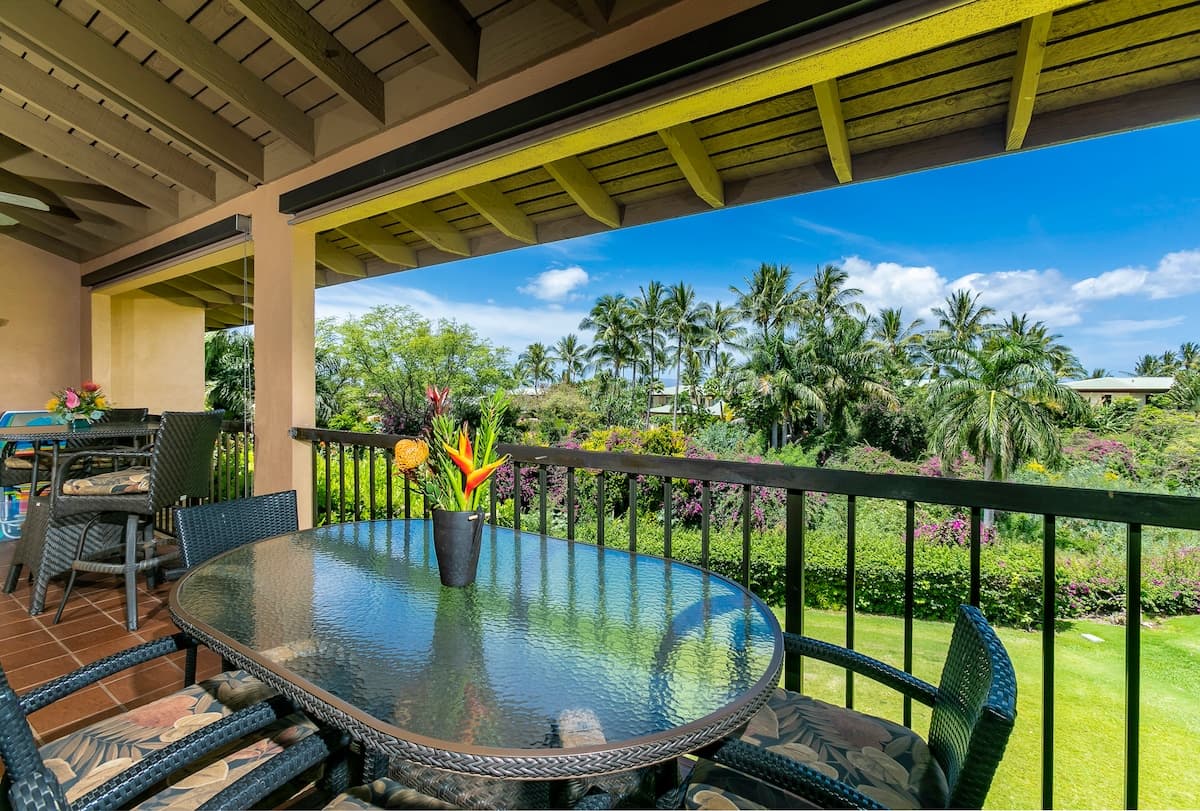 Condo in Kihei · ★4.96 · 1 bedroom · 2 beds · 2 baths - Photo 2