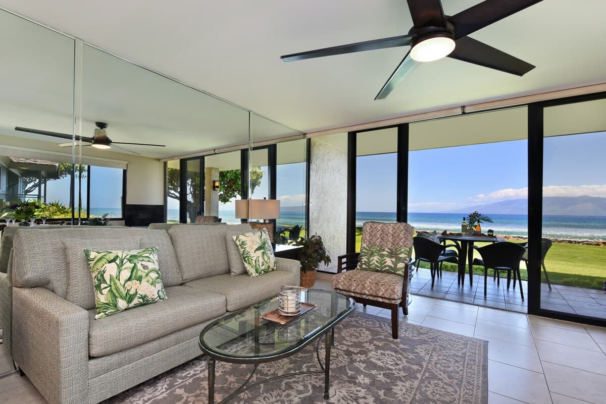 Condo in Lahaina · ★4.84 · 1 bedroom · 2 beds · 1 bath - Photo 2