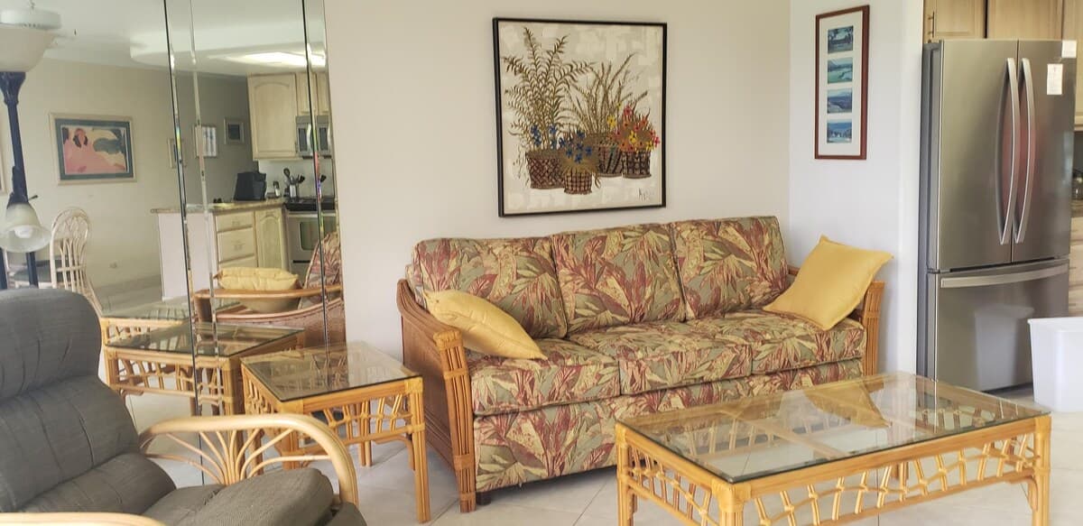 Condo in Kihei · ★4.86 · 1 bedroom · 2 beds · 1 private bath - Photo 4