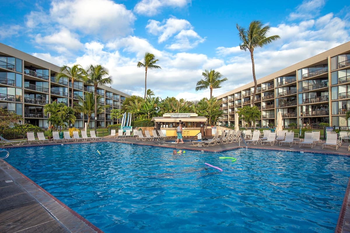 Condo in Kihei · ★4.6 · 1 bedroom · 2 beds · 2 baths - Photo 3