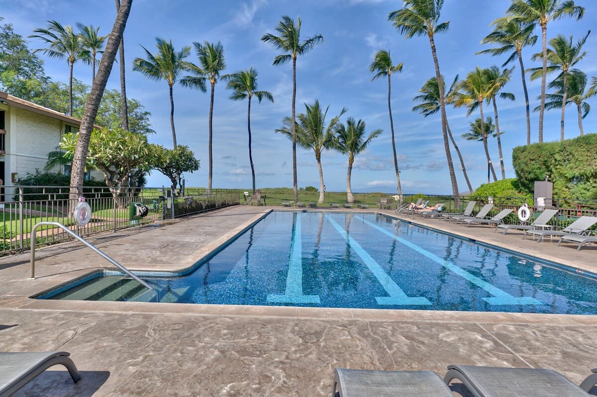 Condo in Kihei · ★4.78 · 1 bedroom · 2 beds · 1 private bath - Photo 2
