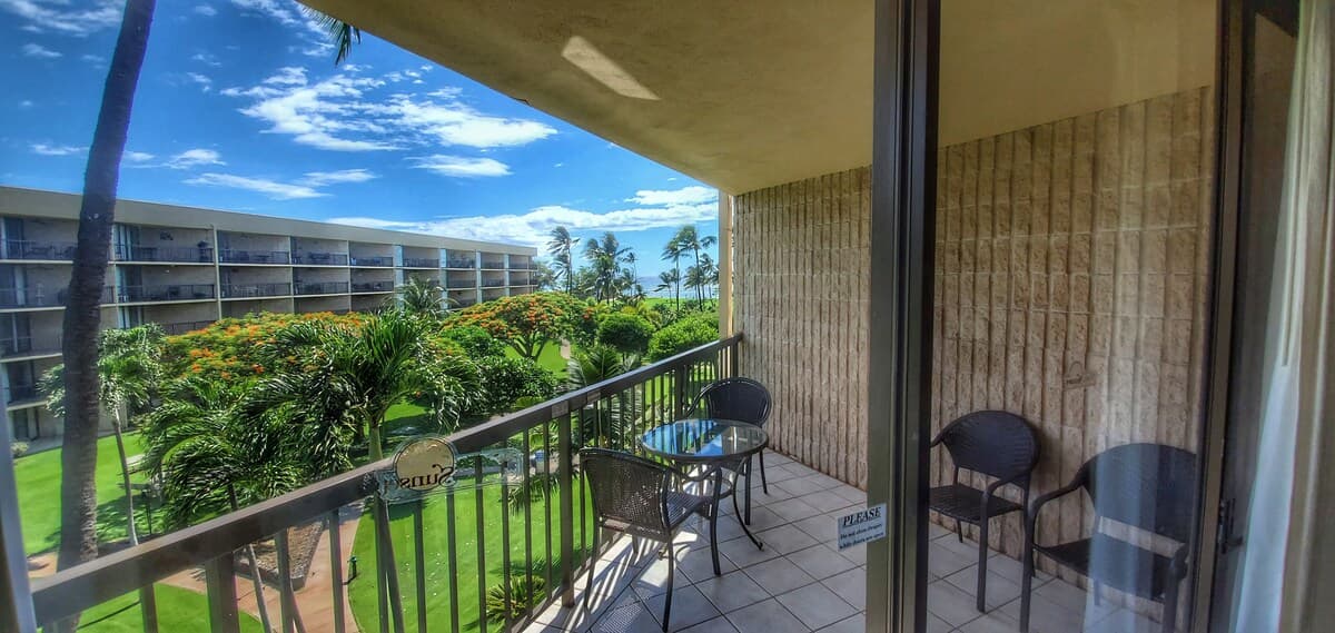 Condo in Kihei · ★4.67 · 1 bedroom · 2 beds · 2 private baths - Photo 3