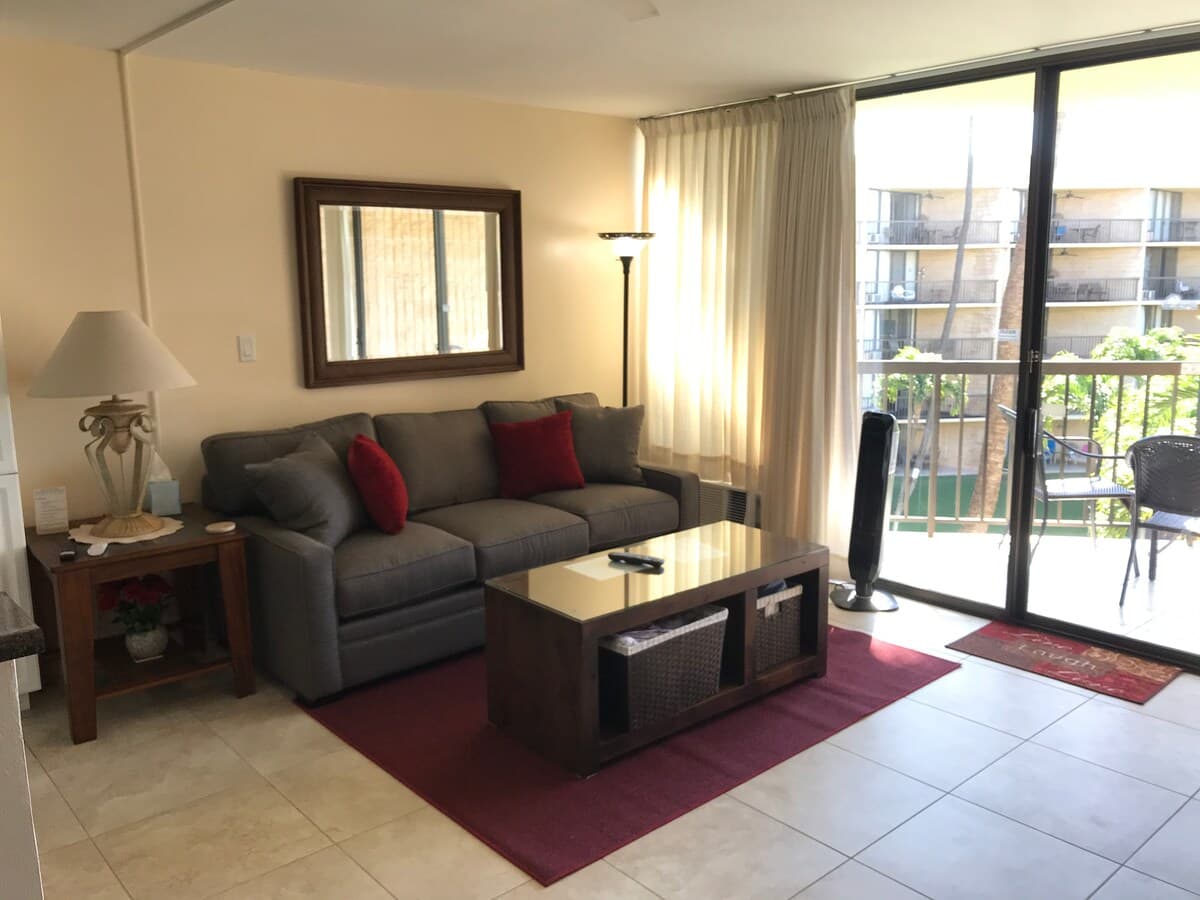 Condo in Kihei · ★4.67 · 1 bedroom · 2 beds · 2 private baths - Photo 4