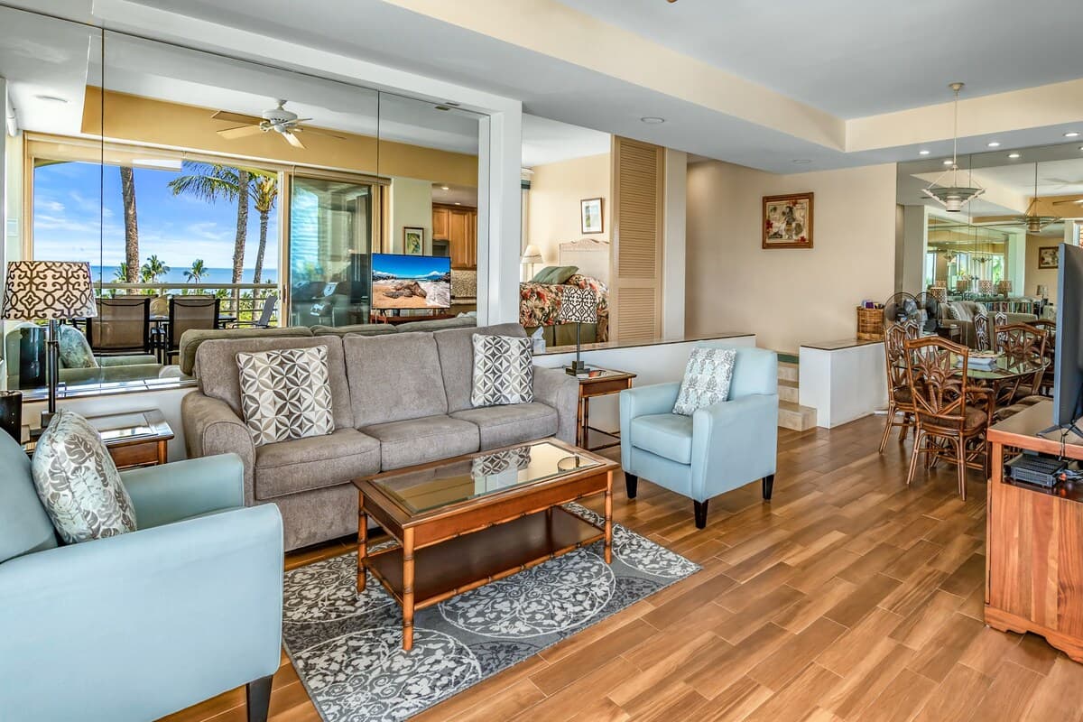 Condo in Wailea · ★4.0 · 2 bedrooms · 3 beds · 2 baths - Photo 4