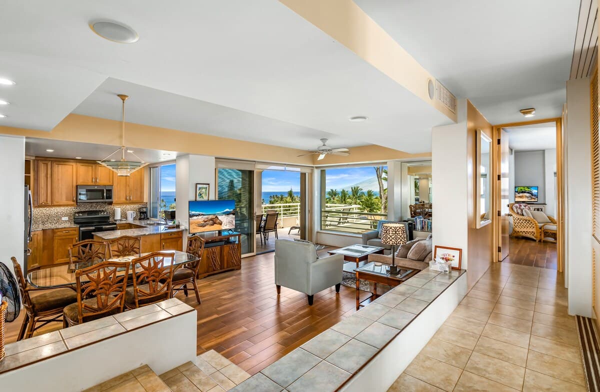 Condo in Wailea · ★4.0 · 2 bedrooms · 3 beds · 2 baths - Photo 3