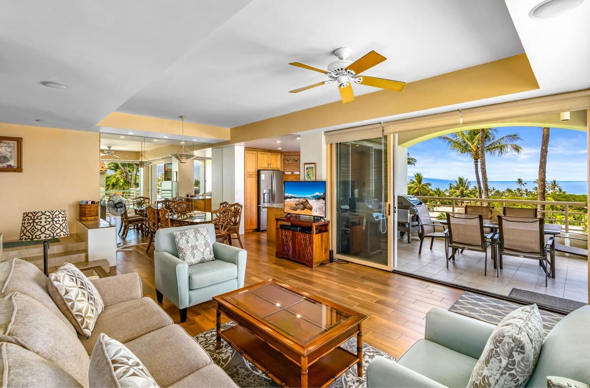 Condo in Wailea · ★4.0 · 2 bedrooms · 3 beds · 2 baths - Photo 2