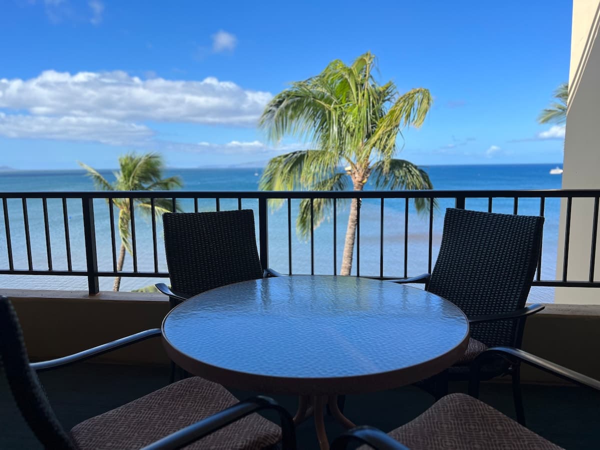 Condo in Kihei · ★4.75 · 2 bedrooms · 3 beds · 2 baths - Photo 4