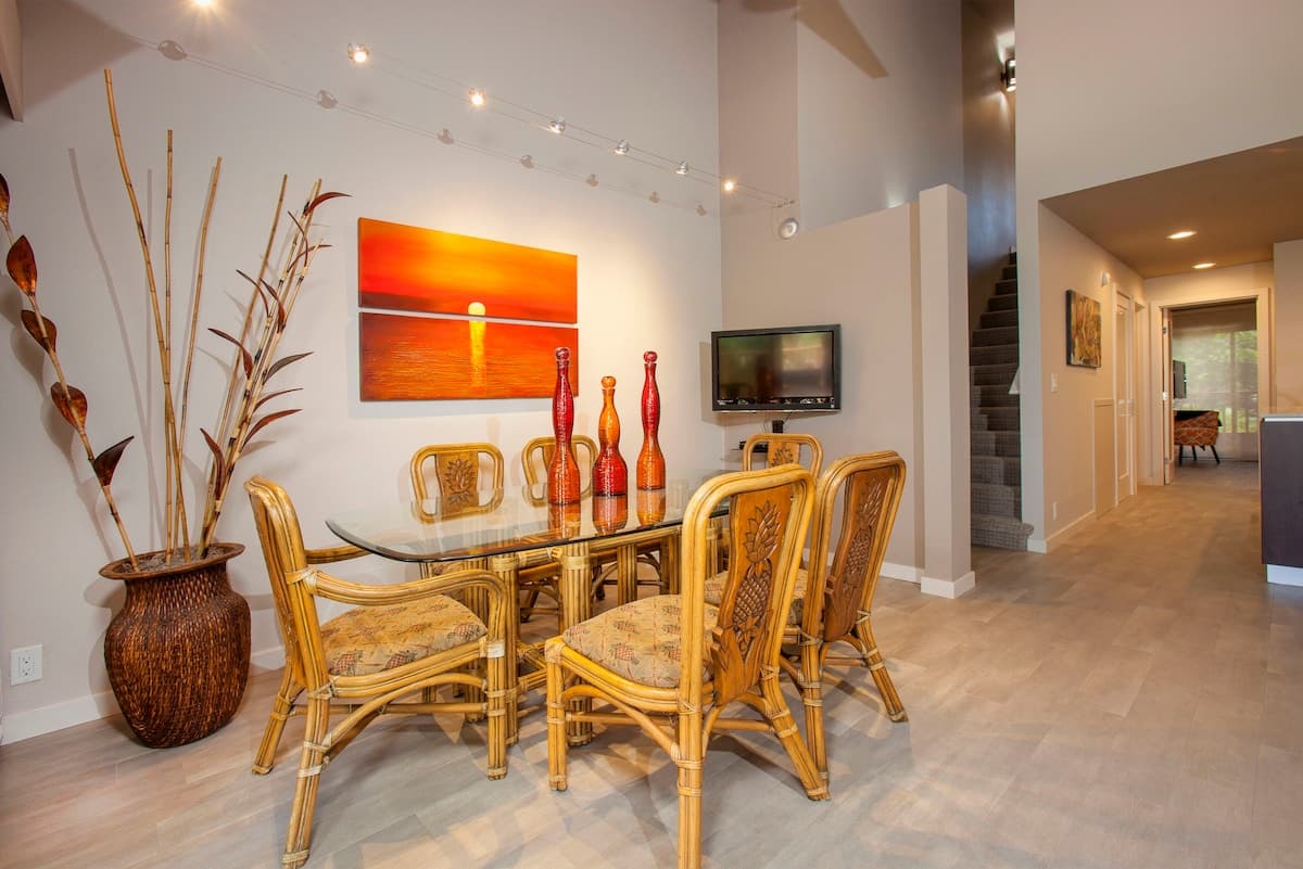 Condo in Kihei · ★4.96 · 2 bedrooms · 2 beds · 2 baths - Photo 4