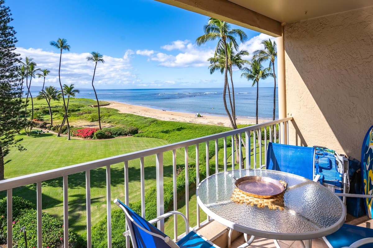 Condo in Kihei · ★4.86 · 2 bedrooms · 4 beds · 2 private baths - Photo 1