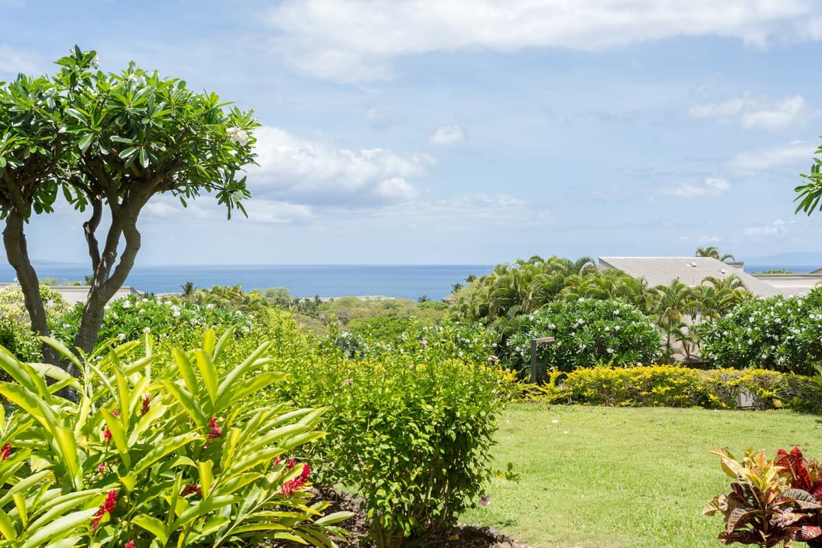 Condo in Wailea · ★4.14 · 2 bedrooms · 4 beds · 2 baths - Photo 3