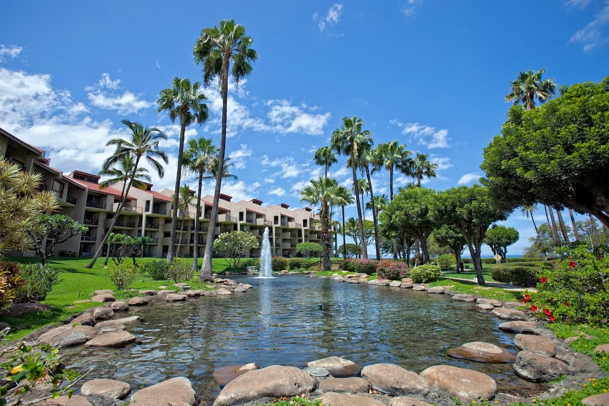 Condo in Kihei · ★4.67 · 1 bedroom · 2 beds · 2 private baths - Photo 4