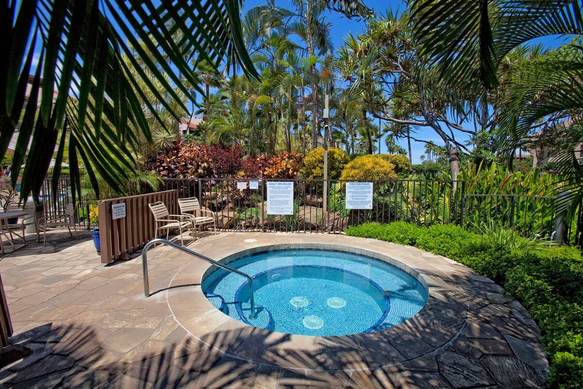Condo in Kihei · ★4.67 · 1 bedroom · 2 beds · 2 private baths - Photo 3