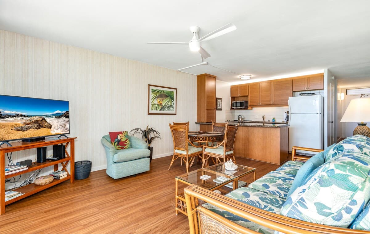 Condo in Kihei · ★4.73 · 1 bedroom · 2 beds · 1 private bath - Photo 4