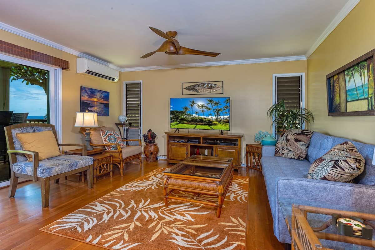 Condo in Kihei · ★4.5 · 2 bedrooms · 3 beds · 2 baths - Photo 3