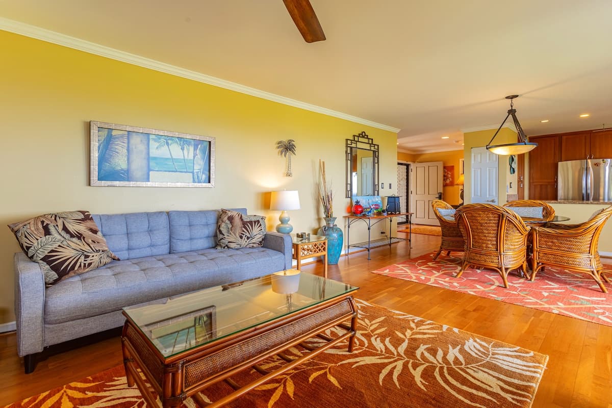 Condo in Kihei · ★4.5 · 2 bedrooms · 3 beds · 2 baths - Photo 4