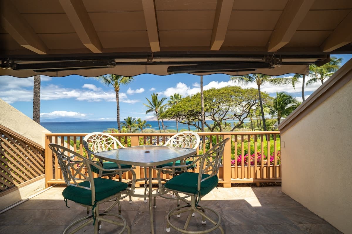 Condo in Kihei · ★4.75 · 2 bedrooms · 2 beds · 2 baths - Photo 4
