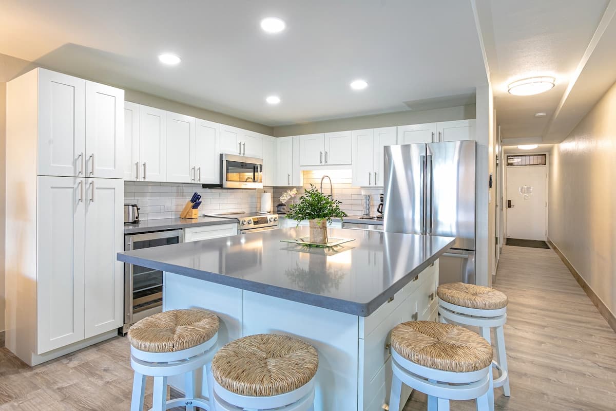 Condo in Kihei · ★5.0 · 1 bedroom · 2 beds · 2 private baths - Photo 1