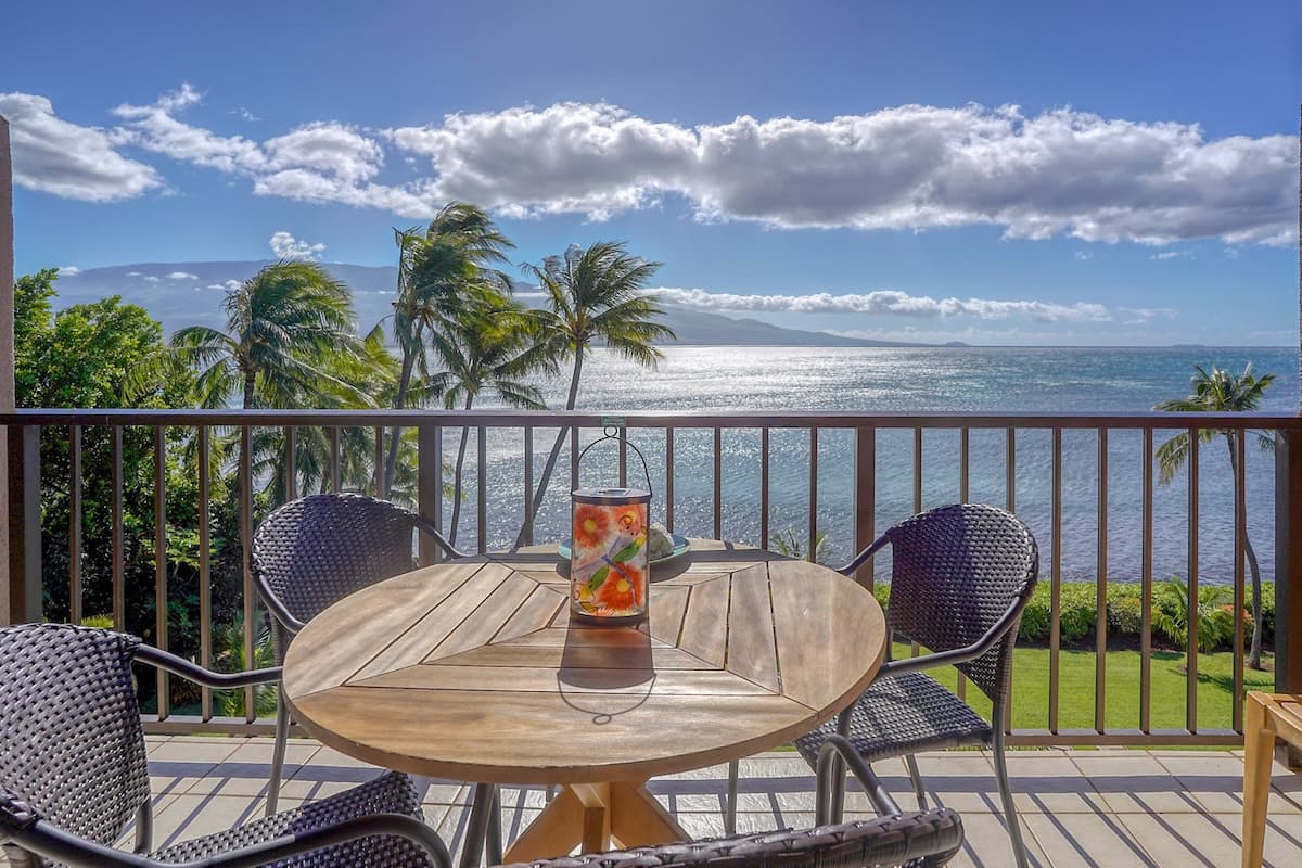 Condo in Maalaea · ★4.67 · 2 bedrooms · 2 beds · 2 baths - Photo 1