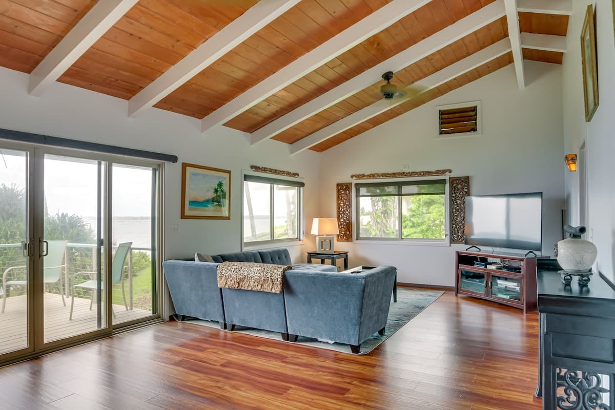 Home in Hilo · ★4.73 · 2 bedrooms · 4 beds · 2 baths - Photo 3