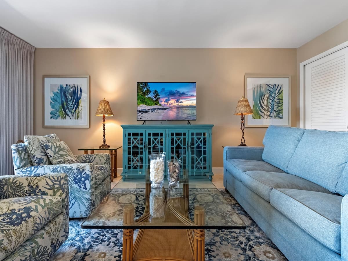 Condo in Kaanapali Beach · ★5.0 · 2 bedrooms · 3 beds · 2 baths - Photo 2