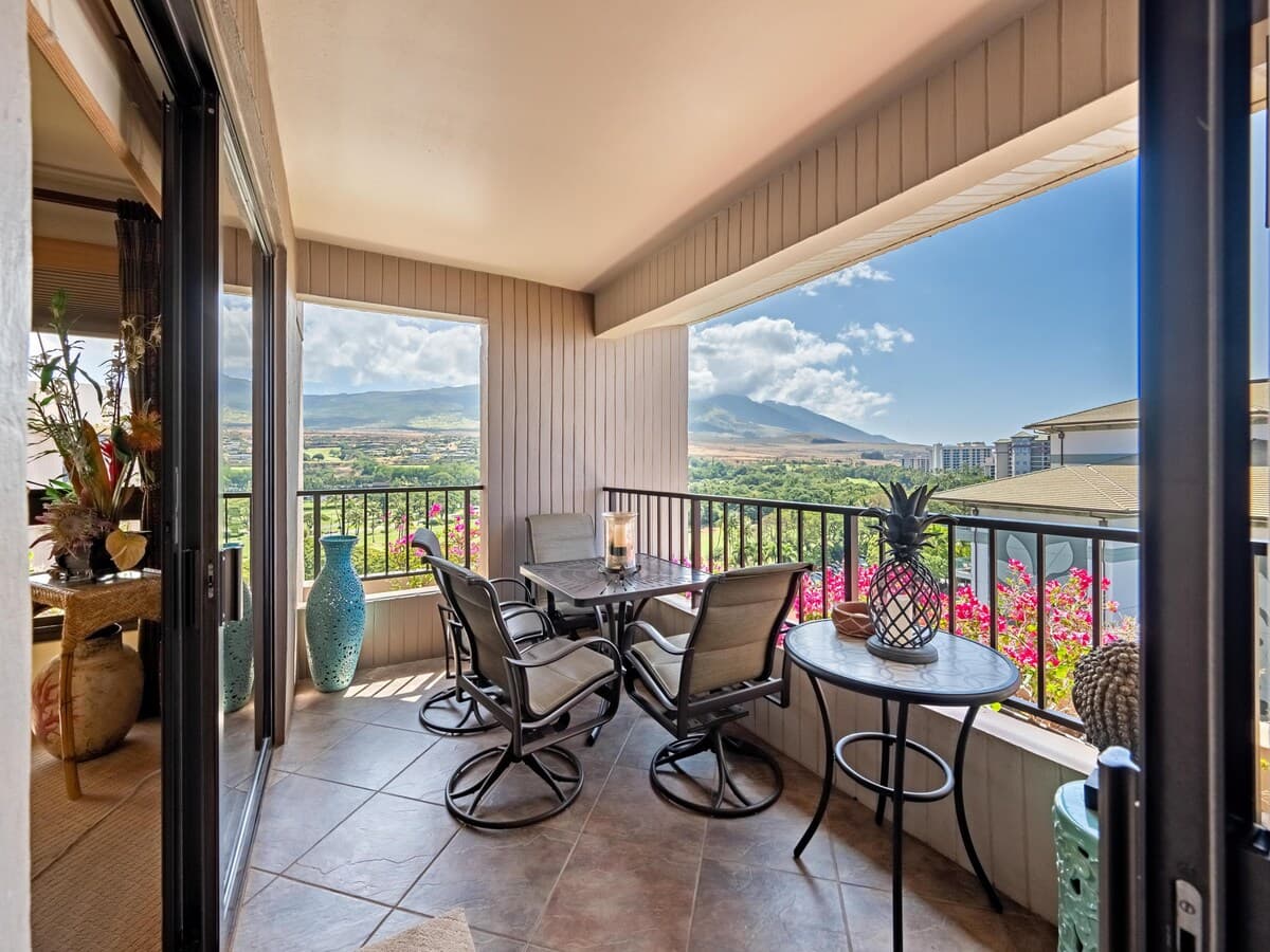 Condo in Kaanapali Beach · ★4.83 · 2 bedrooms · 2 beds · 2 baths - Photo 2