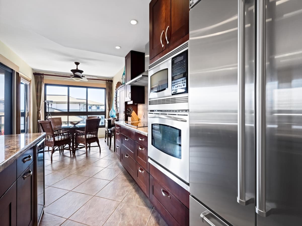 Condo in Kaanapali Beach · ★4.83 · 2 bedrooms · 2 beds · 2 baths - Photo 4