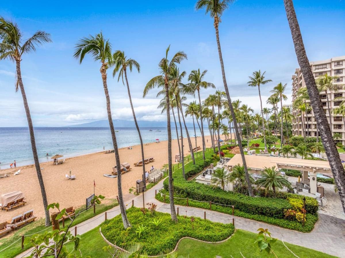 Condo in Kaanapali Beach · ★5.0 · 2 bedrooms · 3 beds · 2 baths - Photo 1