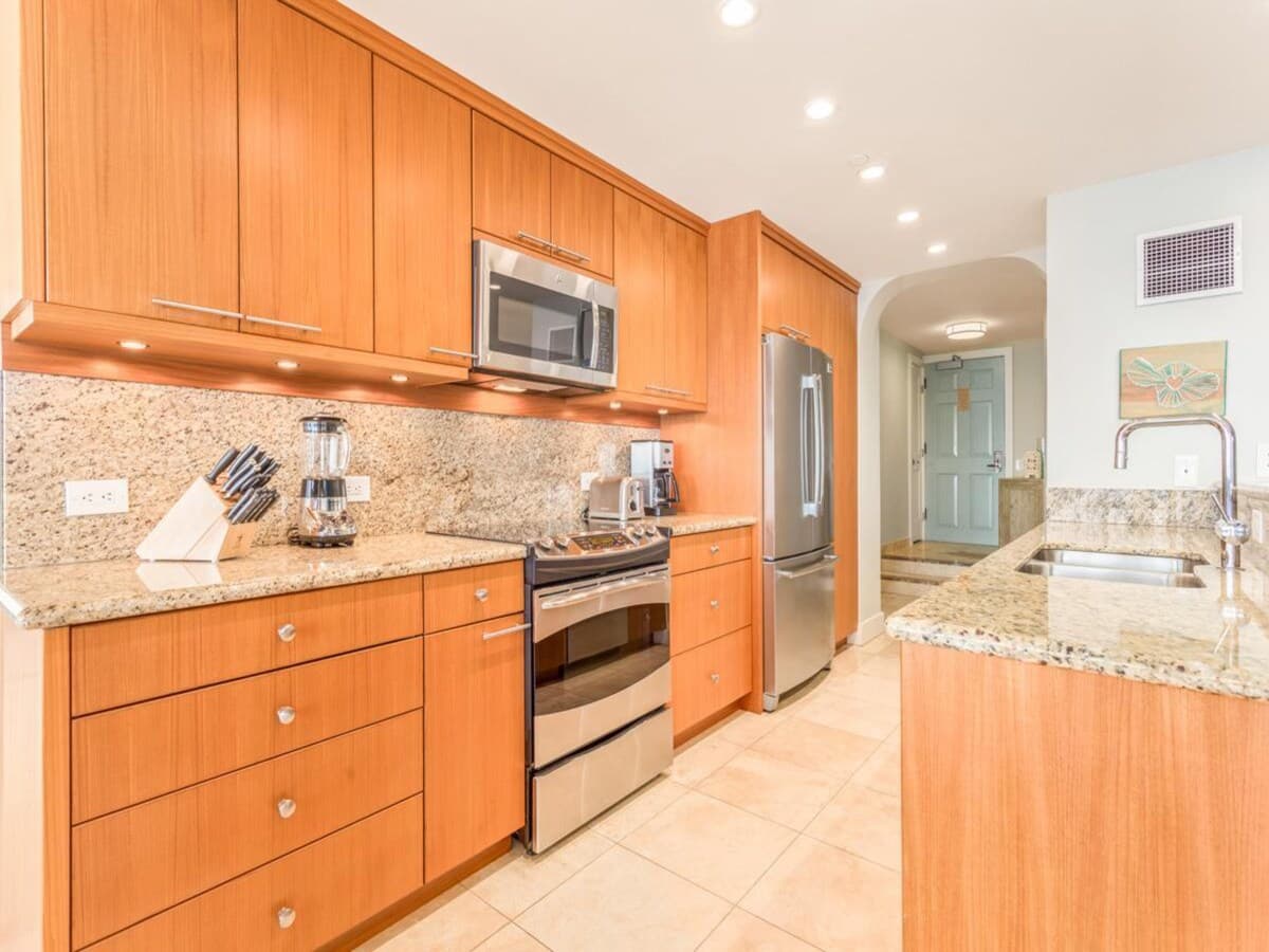 Condo in Kaanapali Beach · ★5.0 · 2 bedrooms · 2 beds · 2 baths - Photo 5