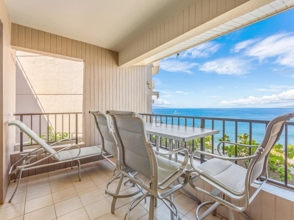 Condo in Kaanapali Beach · ★5.0 · 2 bedrooms · 2 beds · 2 baths - Photo 2