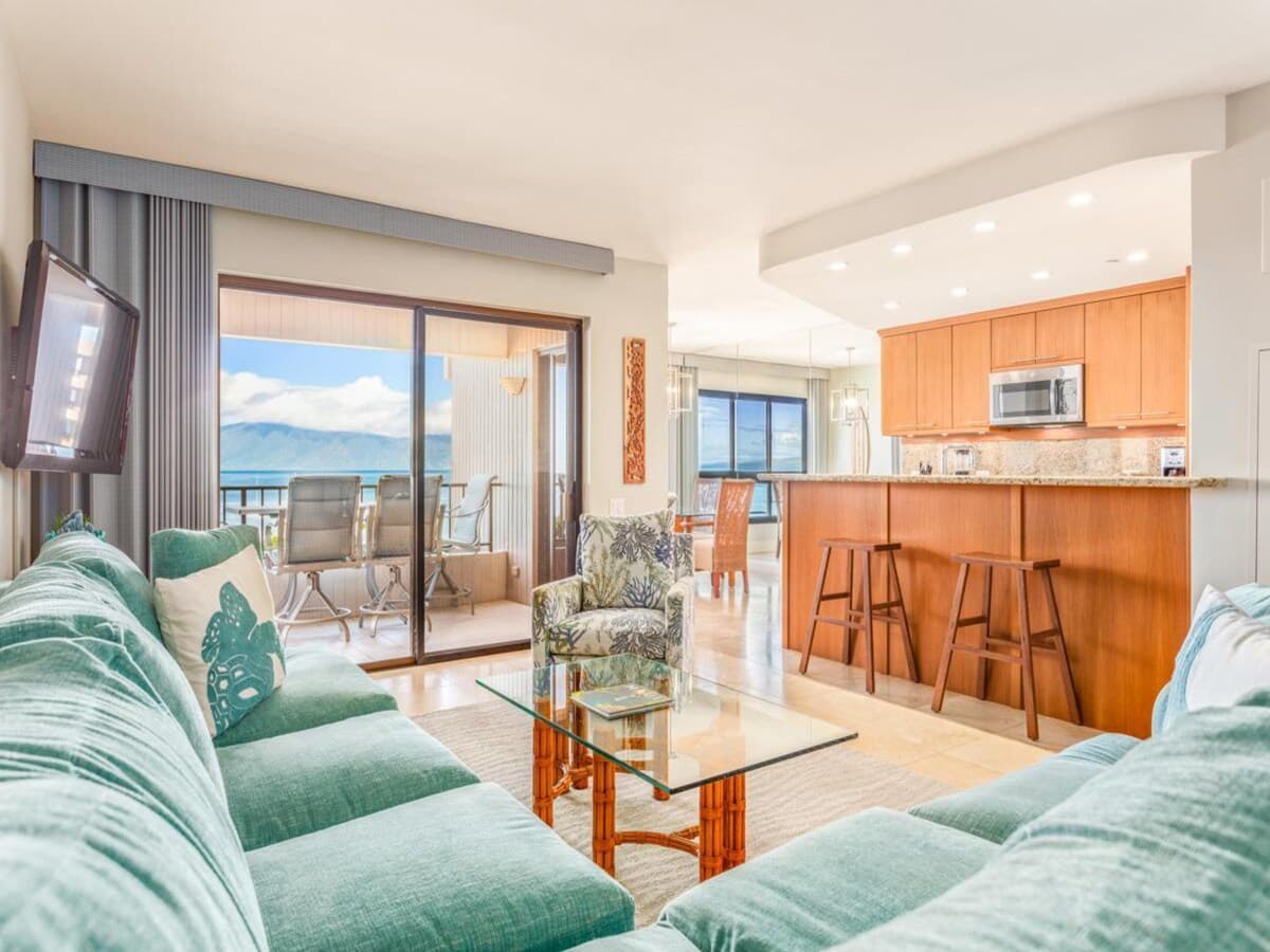 Condo in Kaanapali Beach · ★5.0 · 2 bedrooms · 2 beds · 2 baths - Photo 3