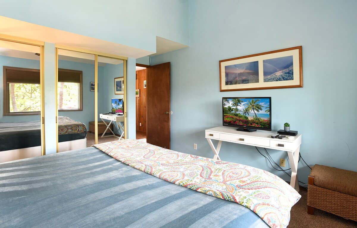 Condo in Kihei · ★4.84 · 2 bedrooms · 4 beds · 2 baths - Photo 2